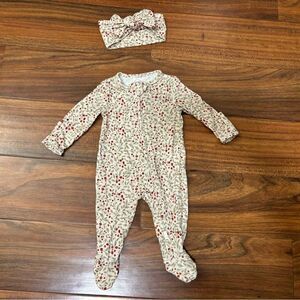 Lou Lou & Company Holly Berry Print footed pajamas and matching bow